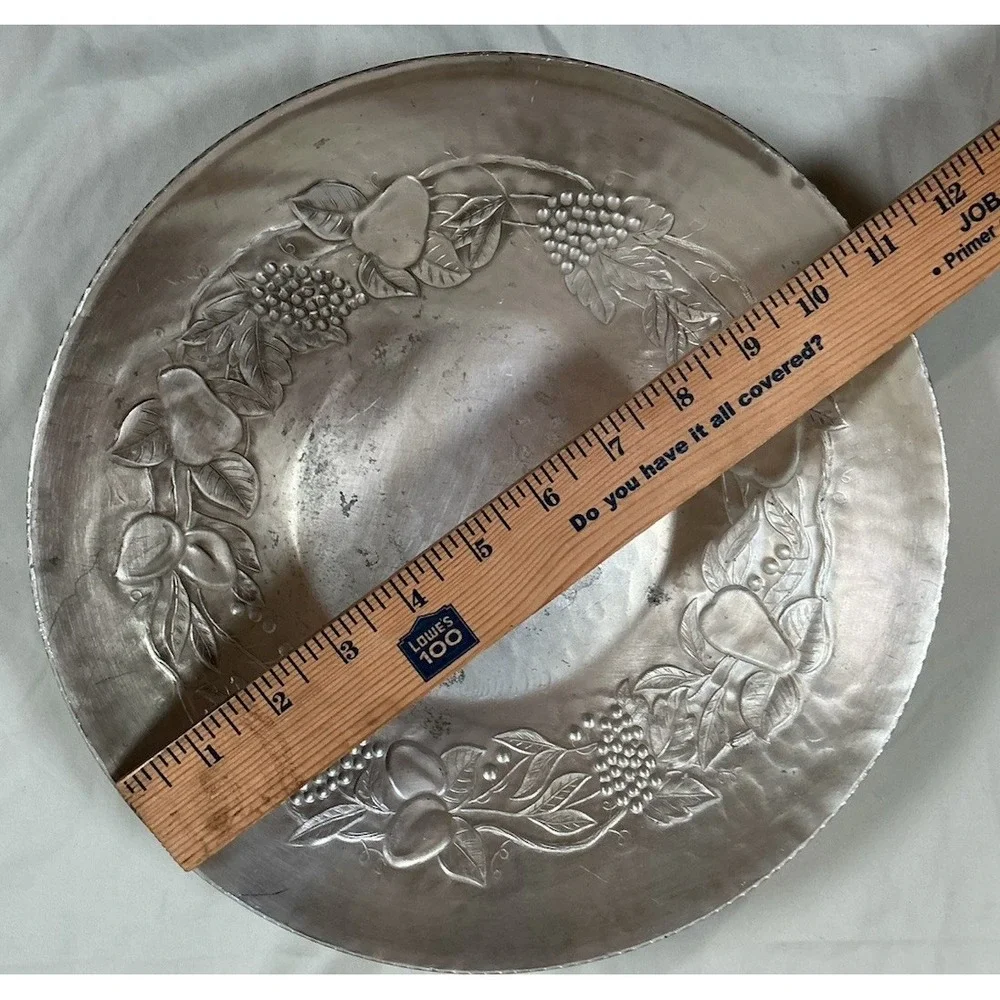 Everlast Forged Aluminum Bowl Fruit Grapes Dish Vintage 11